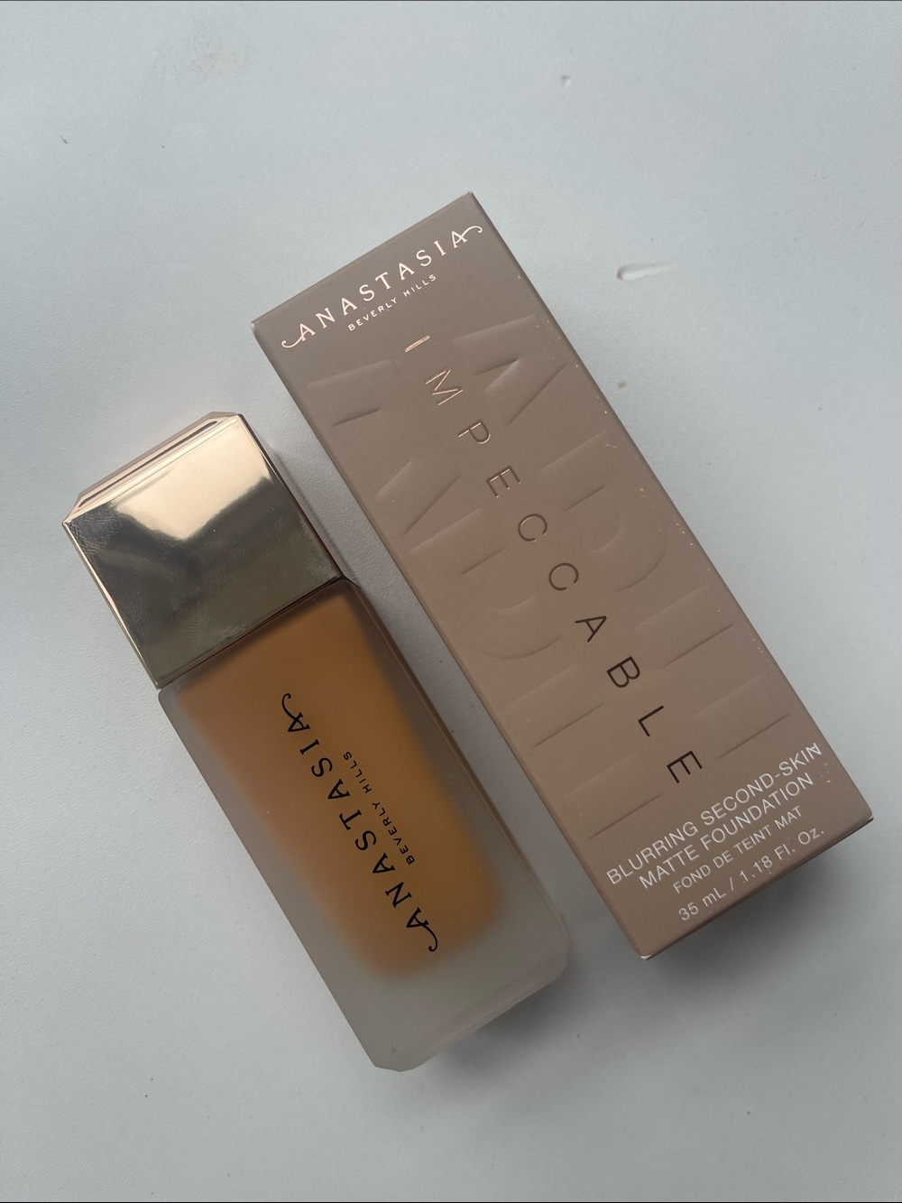 Anastasia Beverly Hills Impeccable Matte Foundation - Warm Brown
